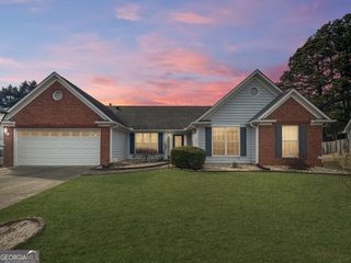 902 Conners Cove, Lawrenceville, GA 30044