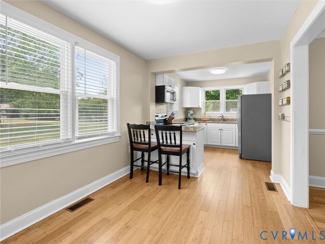 19604 Woodpecker Rd, South Chesterfield, VA 23803