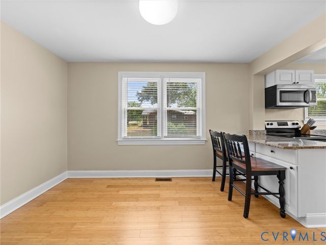 19604 Woodpecker Rd, South Chesterfield, VA 23803
