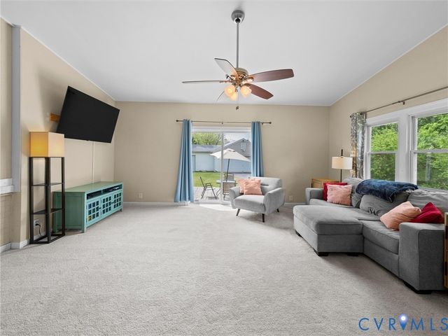 19604 Woodpecker Rd, South Chesterfield, VA 23803
