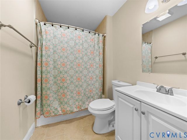 19604 Woodpecker Rd, South Chesterfield, VA 23803