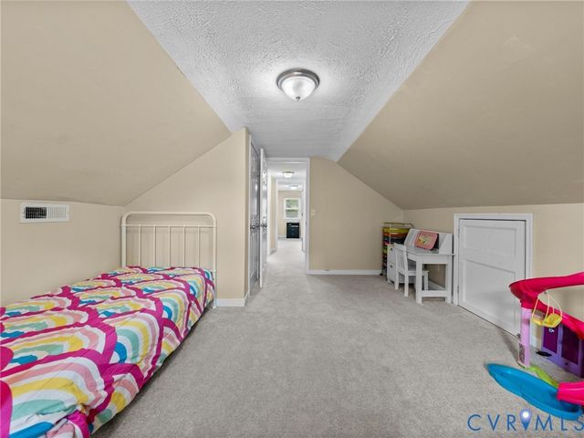 19604 Woodpecker Rd, South Chesterfield, VA 23803