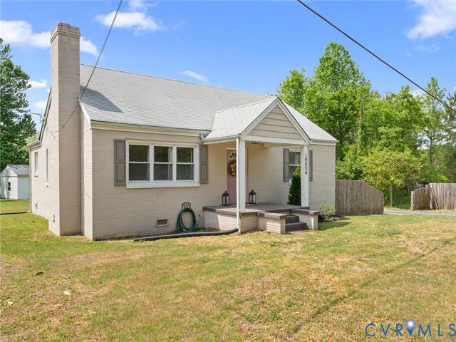 19604 Woodpecker Rd, South Chesterfield, VA 23803