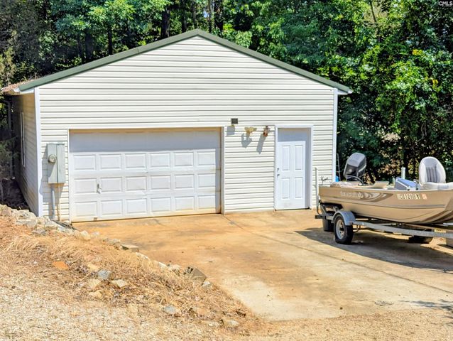 1309 ROLLING HILLS Road, Ridgeway, SC 29130