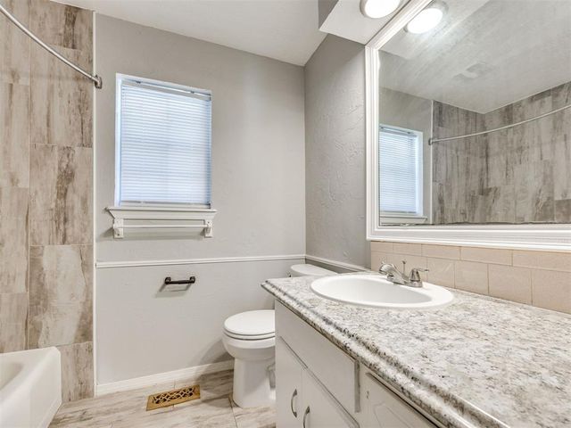 509 Turtle Creek Drive, Yukon, OK 73099