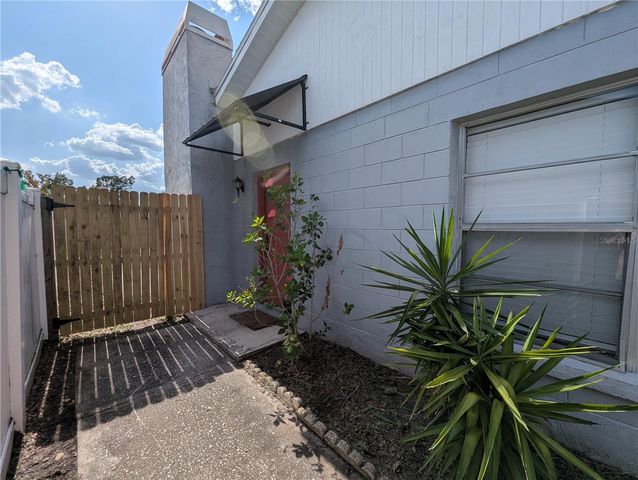 1209 MOHRLAKE DRIVE, Brandon, FL 33511