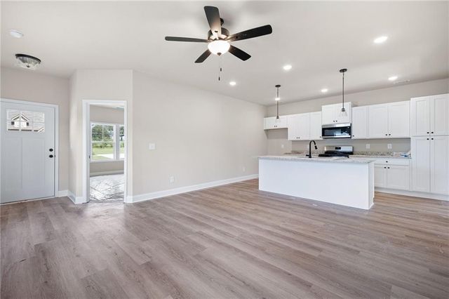 105 Winston Way, Carrollton, GA 30117