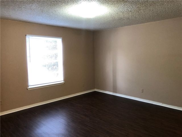 605 N Betty Jo Drive 2, Fayetteville, AR 72701