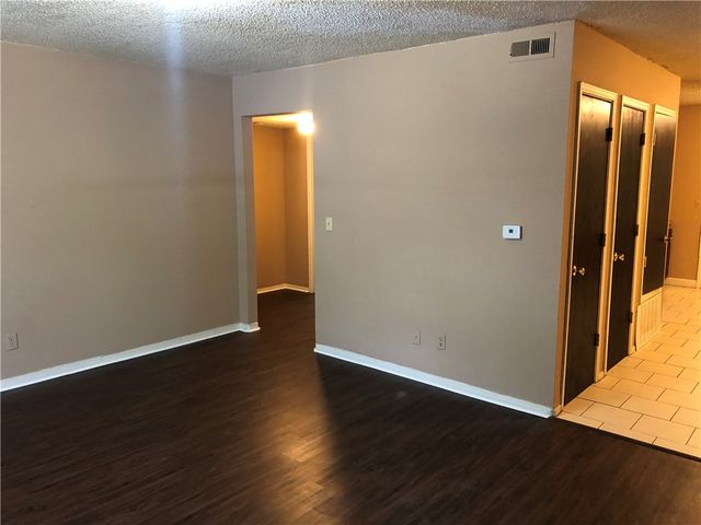 605 N Betty Jo Drive 2, Fayetteville, AR 72701