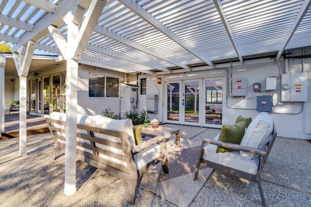 Image 52 of property listing at 11891 Brookglen Drive, Saratoga, CA 95070