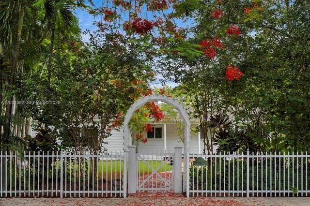 3945 Loquat Avenue, Miami, FL 33133