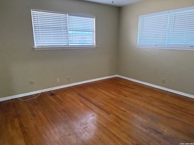 4907 SEABREEZE DR, San Antonio, TX 78220