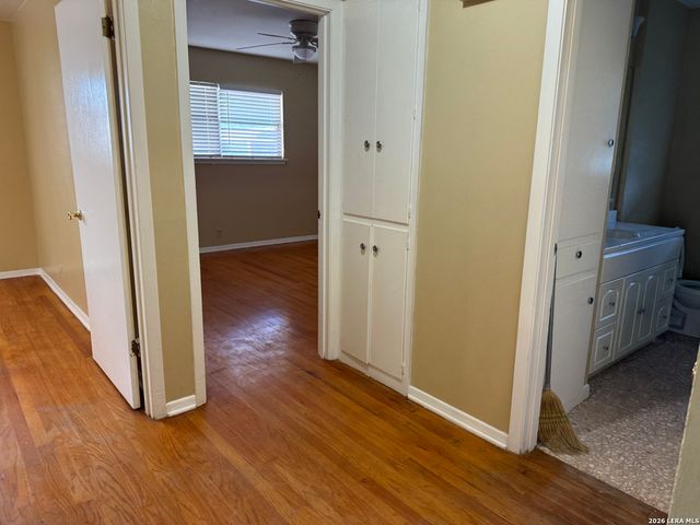 4907 SEABREEZE DR, San Antonio, TX 78220