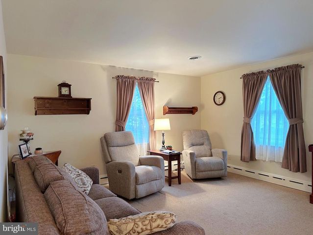 1062 JEFFERSON ST, Red Hill, PA 18076