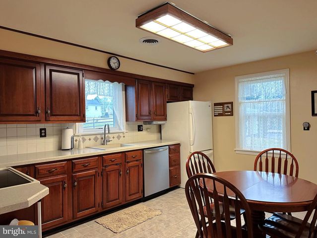 1062 JEFFERSON ST, Red Hill, PA 18076