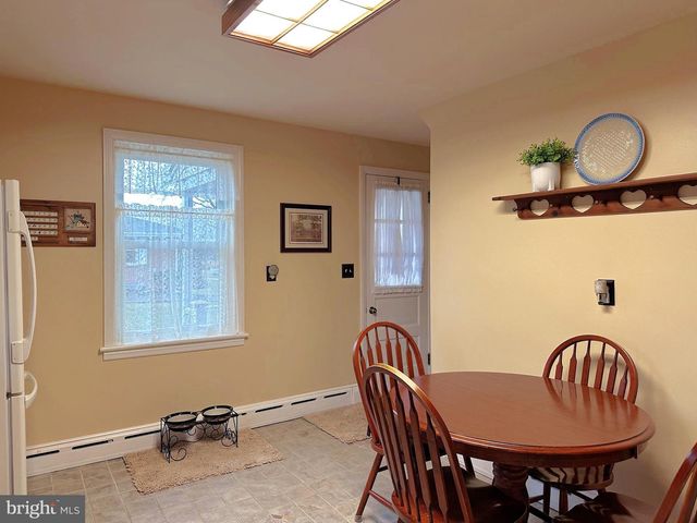 1062 JEFFERSON ST, Red Hill, PA 18076