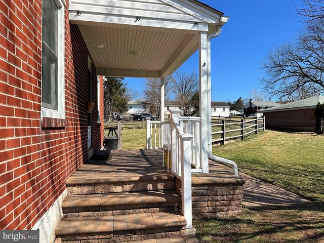 1062 JEFFERSON ST, Red Hill, PA 18076