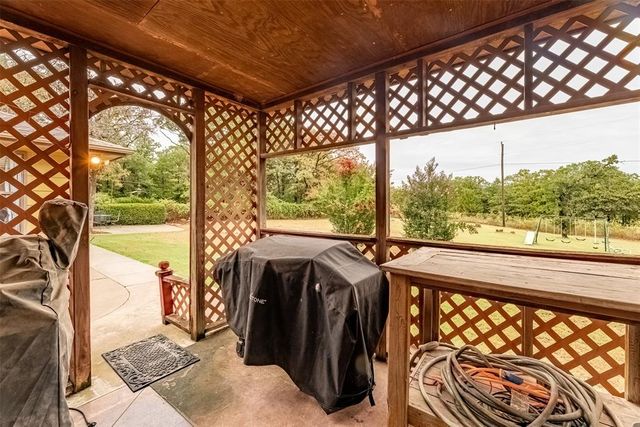 6703 Pecan Road, Stillwater, OK 74074
