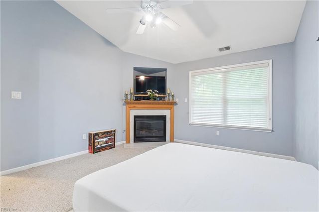 324 Hillside TER, Newport News, VA 23602