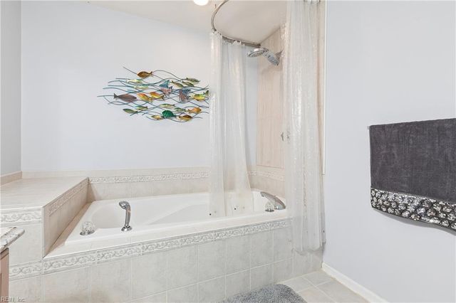 324 Hillside TER, Newport News, VA 23602