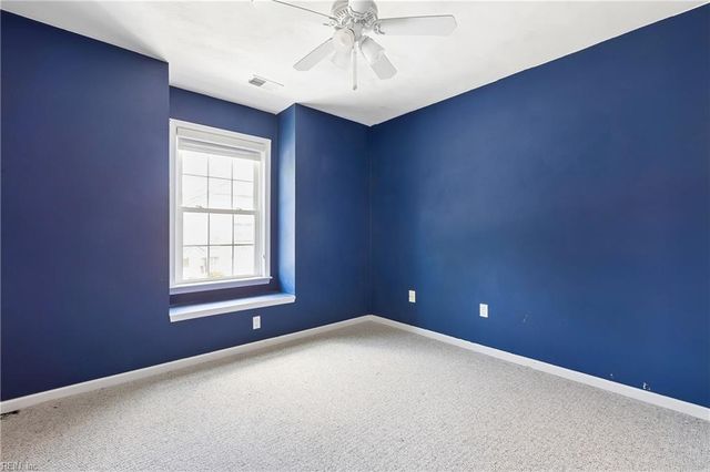 324 Hillside TER, Newport News, VA 23602