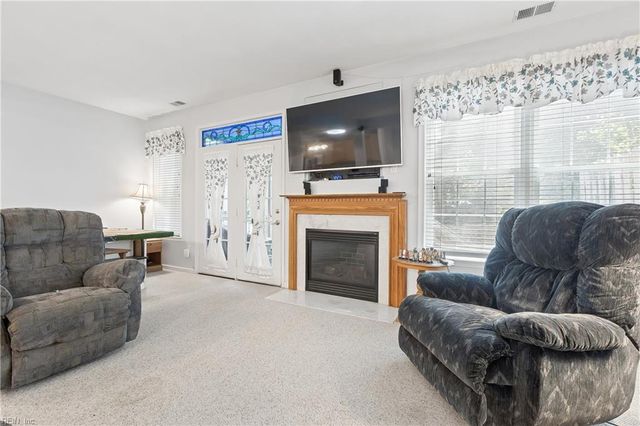 324 Hillside TER, Newport News, VA 23602