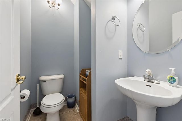 324 Hillside TER, Newport News, VA 23602