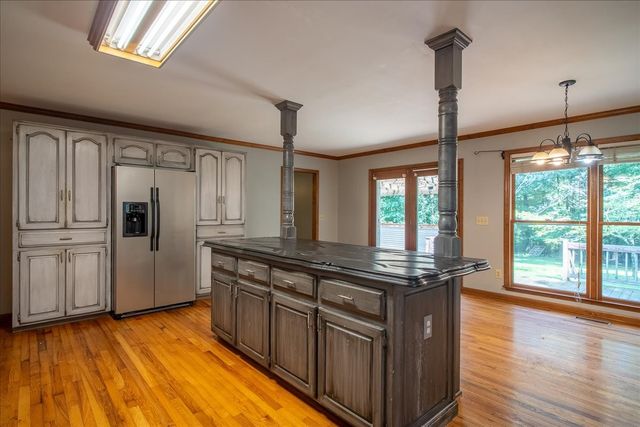 11 Ashley Ct, Lawrenceburg, TN 38464