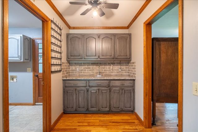 11 Ashley Ct, Lawrenceburg, TN 38464