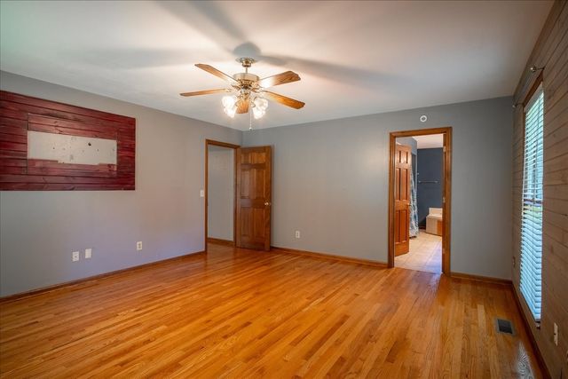11 Ashley Ct, Lawrenceburg, TN 38464