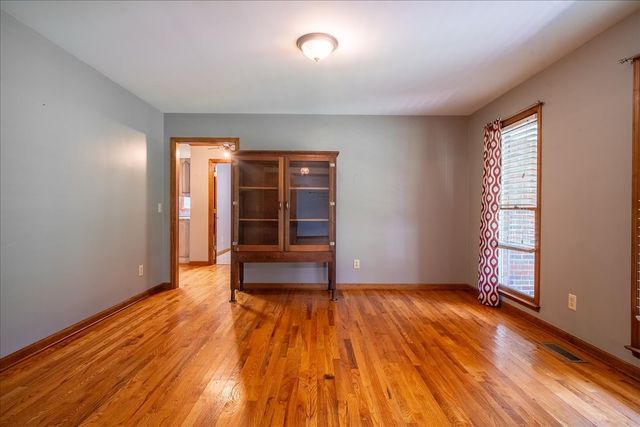 11 Ashley Ct, Lawrenceburg, TN 38464