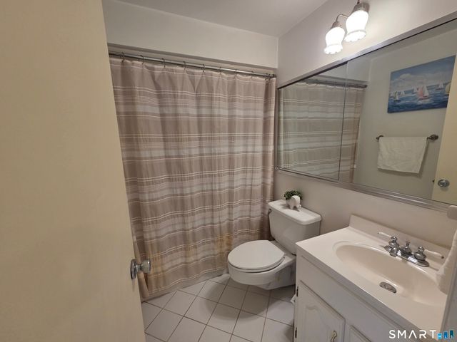1525 East Putnam Avenue 201, Greenwich, CT 06870