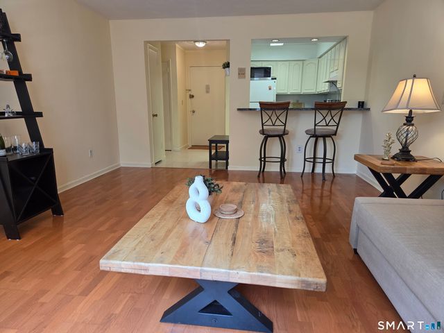 1525 East Putnam Avenue 201, Greenwich, CT 06870
