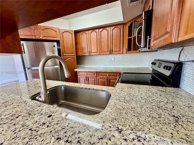 8335 SW 152nd Ave B-408, Miami, FL 33193