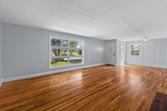 1205 Louisville Road, Frankfort, KY 40601