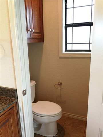 3800 Dove Hollow Lane, College Station, TX 77845