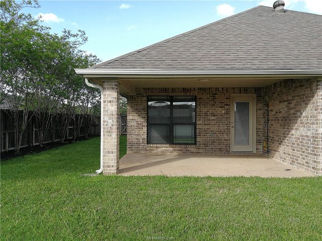 3800 Dove Hollow Lane, College Station, TX 77845