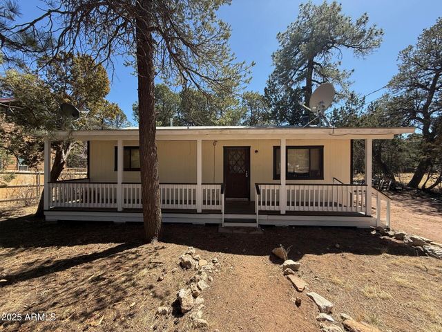 2143 COTTONTAIL Road, Overgaard, AZ 85933
