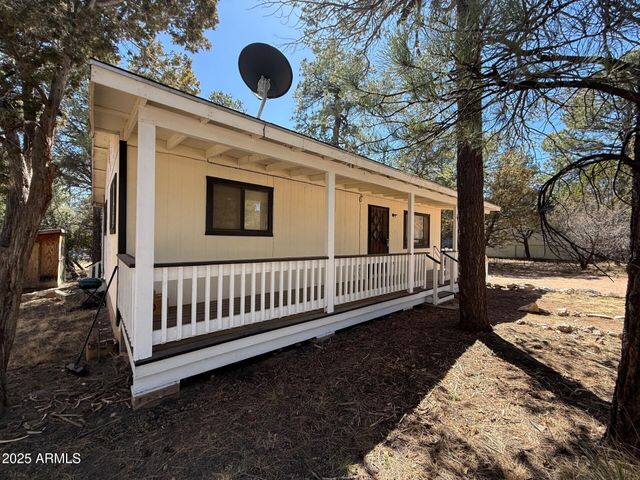 2143 COTTONTAIL Road, Overgaard, AZ 85933