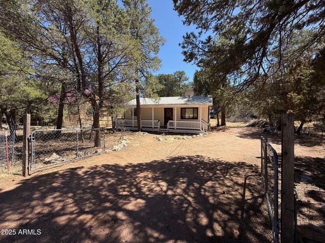 2143 COTTONTAIL Road, Overgaard, AZ 85933