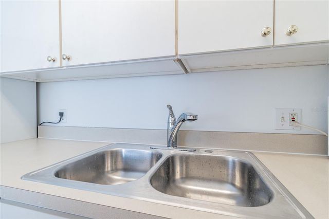9632 LAKE CHASE ISLAND WAY 9632, Tampa, FL 33626