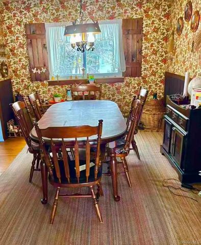 16 Ave J, Ronkonkoma, NY 11779