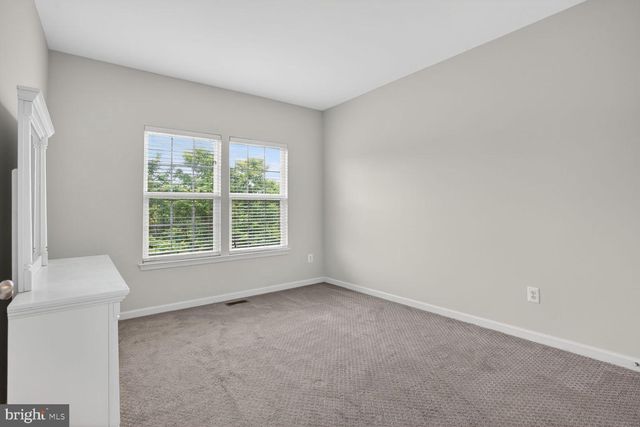 2621 EASTBOURNE DR, Woodbridge, VA 22191