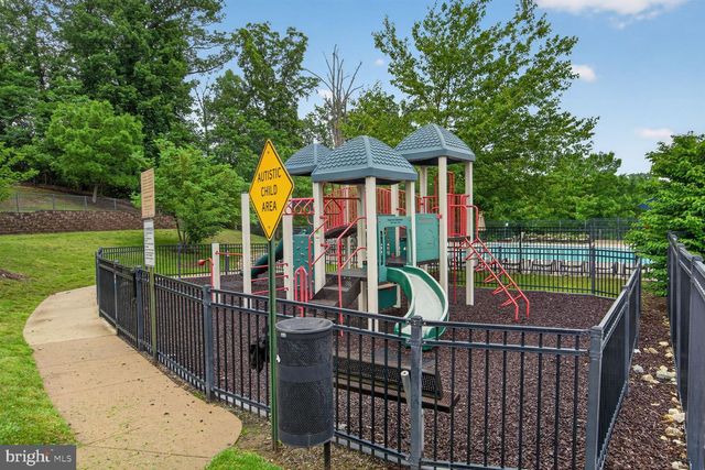 2621 EASTBOURNE DR, Woodbridge, VA 22191