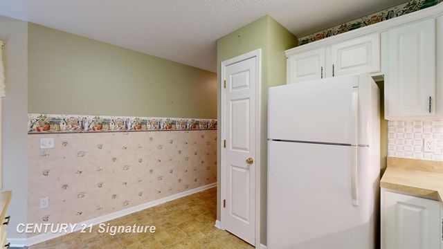 1324 Carpathian Way, Vienna Twp, MI 48420