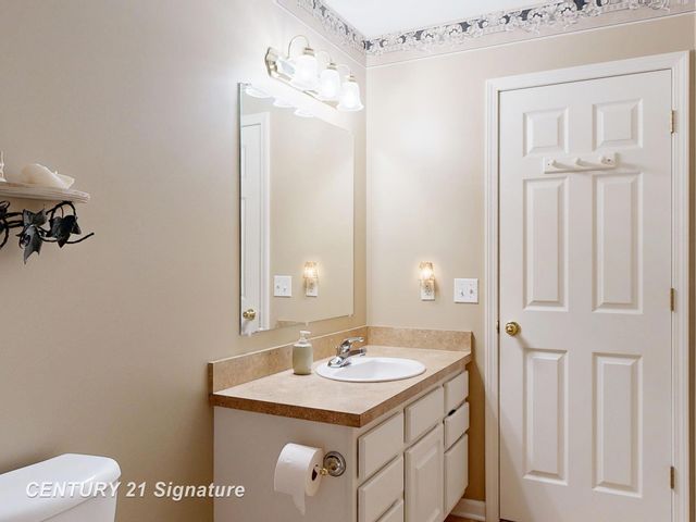 1324 Carpathian Way, Vienna Twp, MI 48420