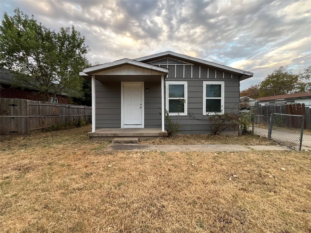 2020 Nomas Street, Dallas, TX 75212 — exterior