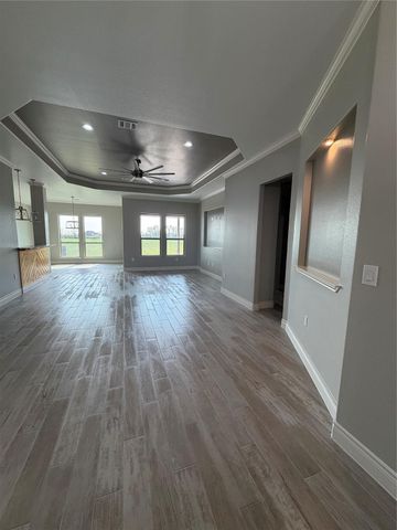 749 Buffalo Trail, Angleton, TX 77515