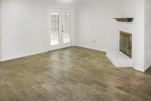 3835 Brookwind Drive, La Porte, TX 77571