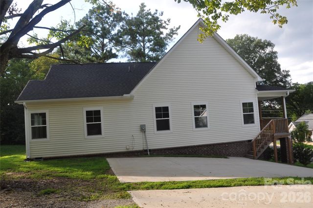 331 nesbit Avenue, Mooresville, NC 28115